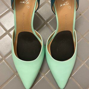 NEW with box two-toned turquoise and blue/green pumps from Banana Republic 8.5
